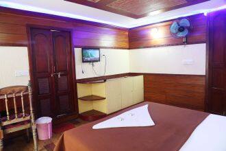 JCT House Boat, Alleppey 4